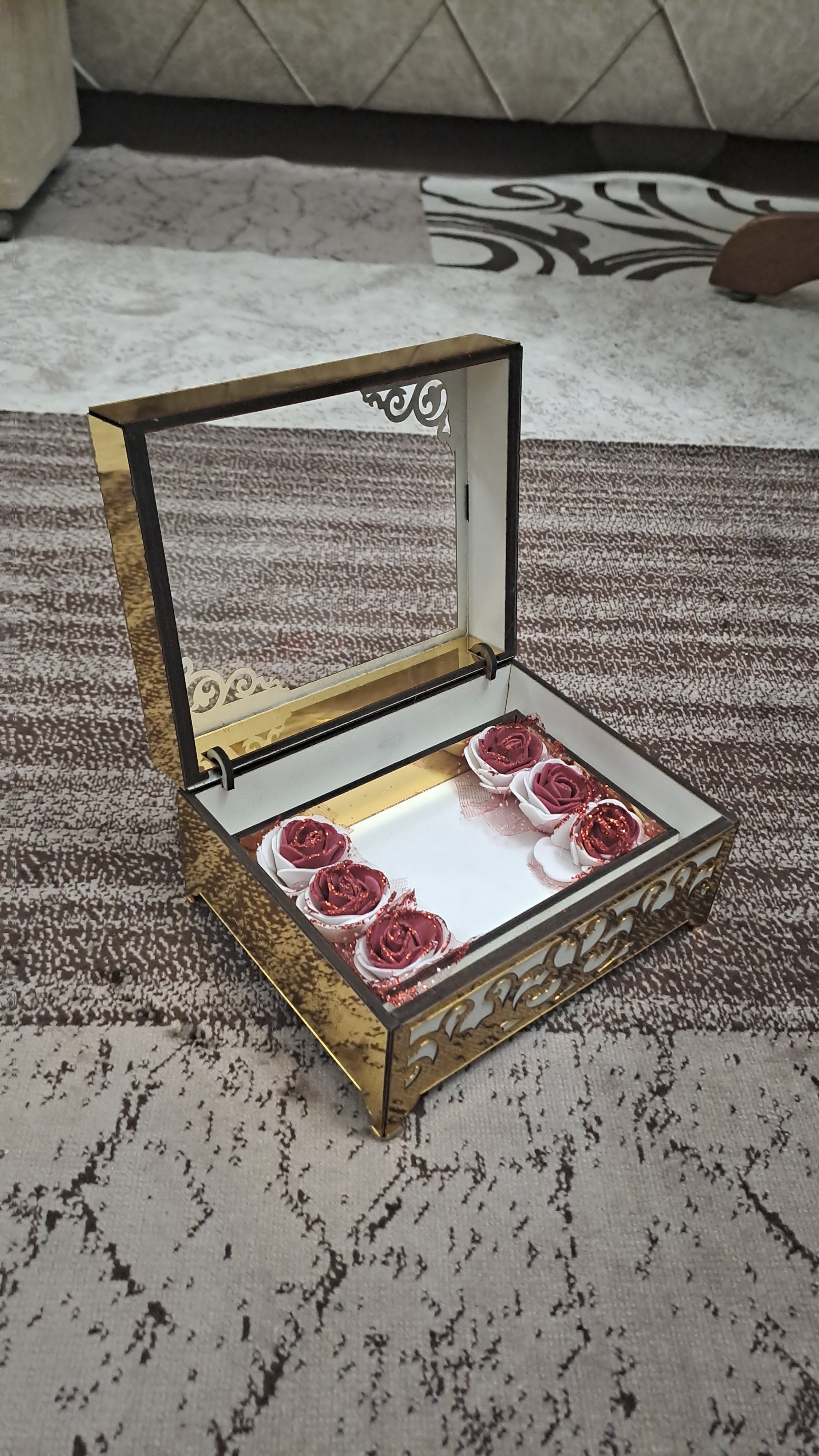 علبة خاتم عريس